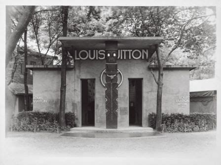 louis vuitton and black zoo|Louis Vuitton human zoos.